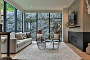 Luxury Ski In Ski Out 3 Bedroom Condo with Spa and Sauna, Close to Pedestrian Village - Horizon Tremblant 119-101
